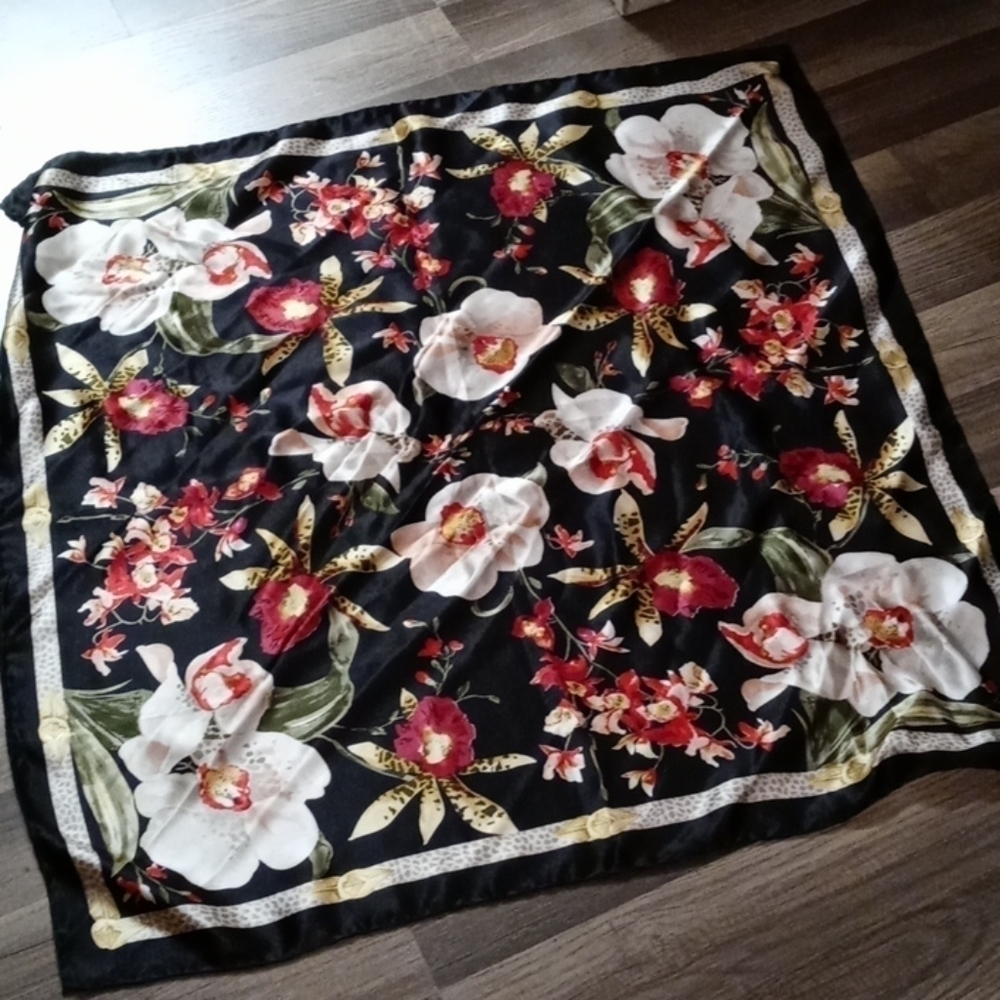 Gorgeous silky feeling scarf 34 x 34"